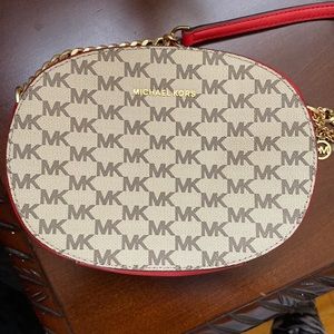 Michael kors crossbody bag